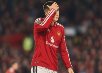 Manchester United players react